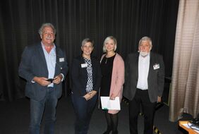 Best Practice: Alfons Adam (Vorsitzender Konzern SBV Daimler AG), Alexandra Friedrich und Christin Genuit (Braun Melsungen) mit Moderator Rainer Lüthje auf der SBV Fachtagung in Magdeburg.
